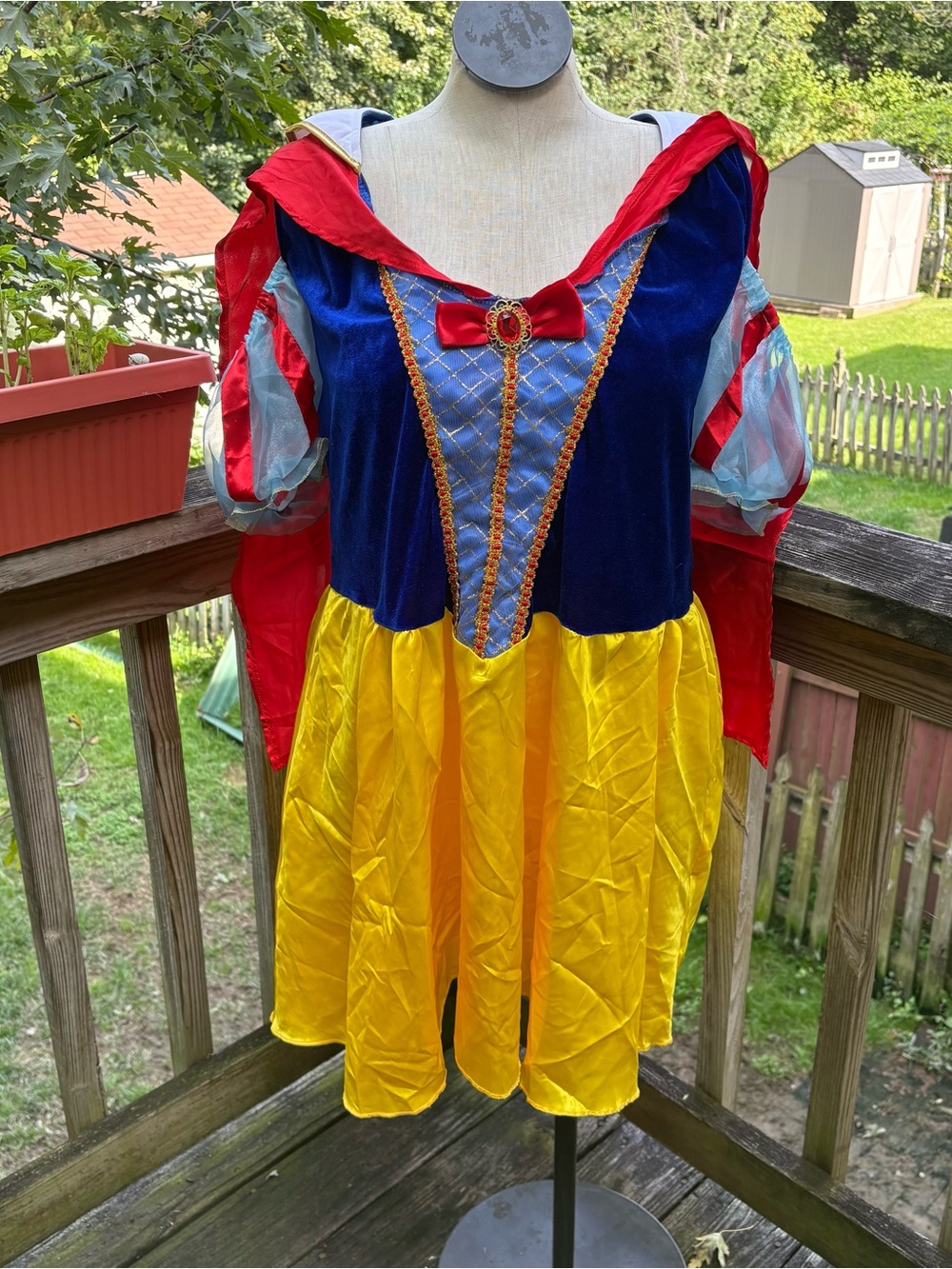 Leg Avenue Snow White Adult Women's Costume Dress 3X/4X Disney Blue Yellow Red